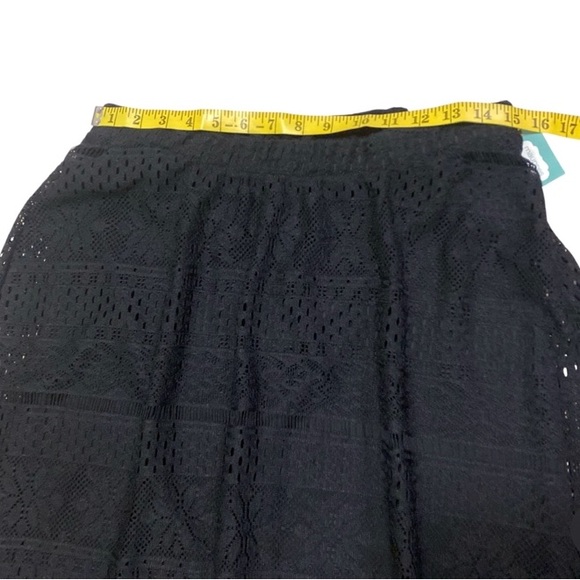 Maurice’s Women’s Elegant Black Lace Handkerchief Hem Skirt Size M Midi Length - Picture 4 of 13